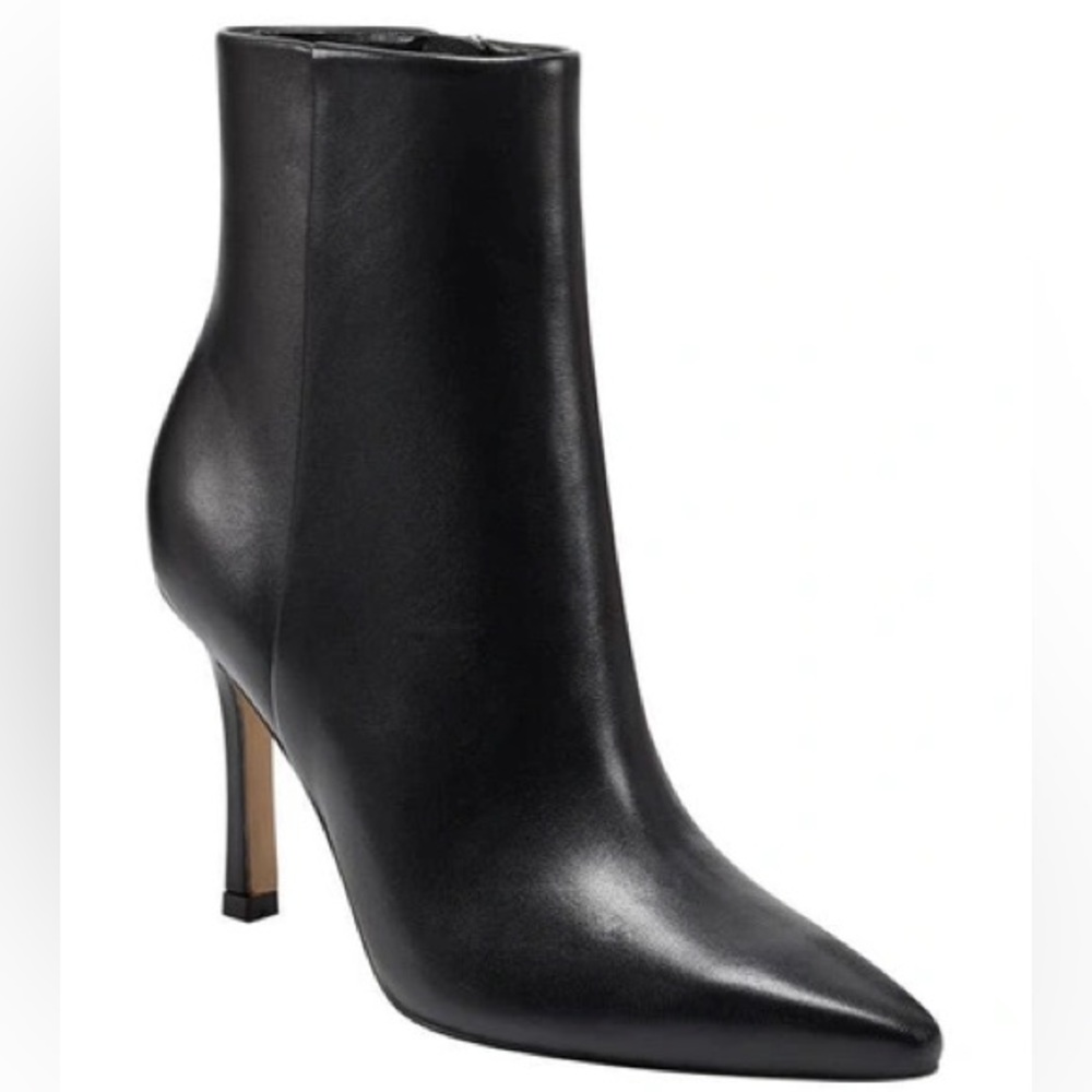 🖤Marc Fisher Black Heeled Bootie Pointed / size 5 1/2🖤